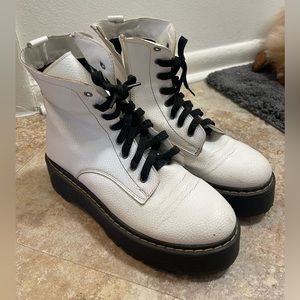 COPY - White Boots | Size 10